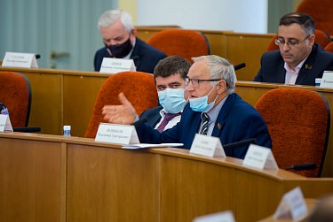 Депутаты работали в особом режиме